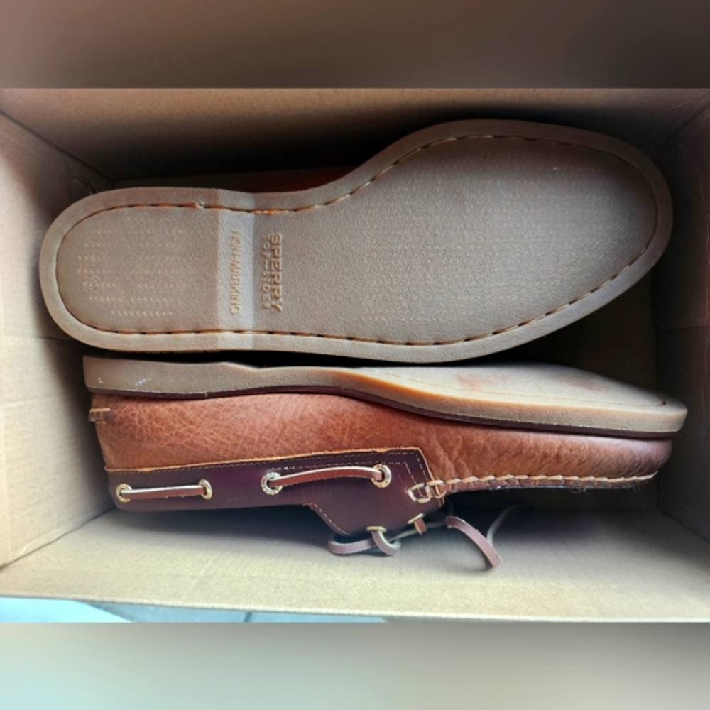 NWT Sperry Gold Cup Gold Brown Titan 9.5 M